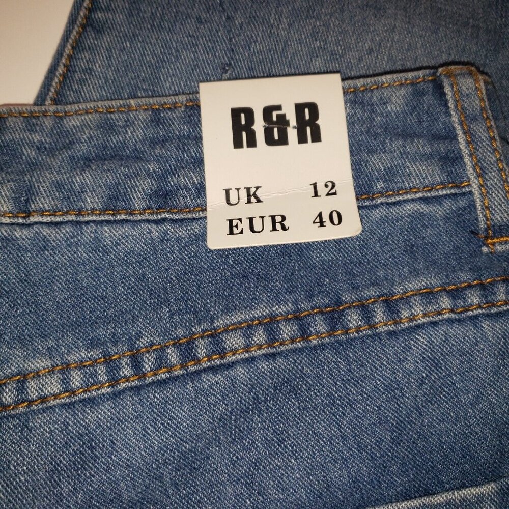 The Rockn Rev Jeans Women's Size 8 Step Hem Straight Leg Distressed Jeans NWT - Picture 10 of 15